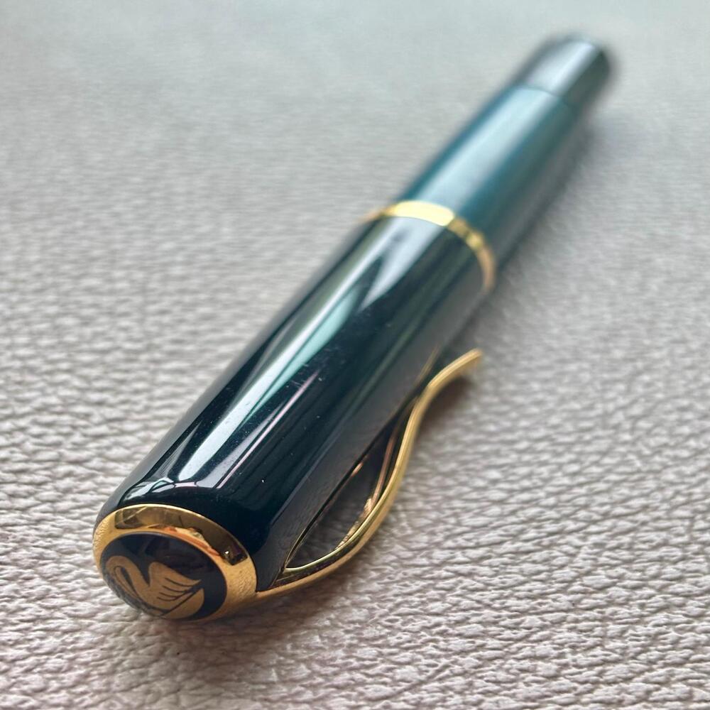 Pelikan P360 Epoch Emerald Green Fountain Pen VERY RARE