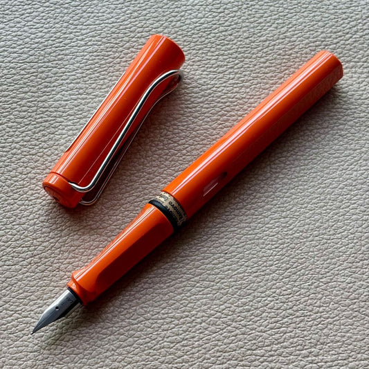 2009 Lamy Orange Silver Clip Safari Fountain Pen Dot Cap