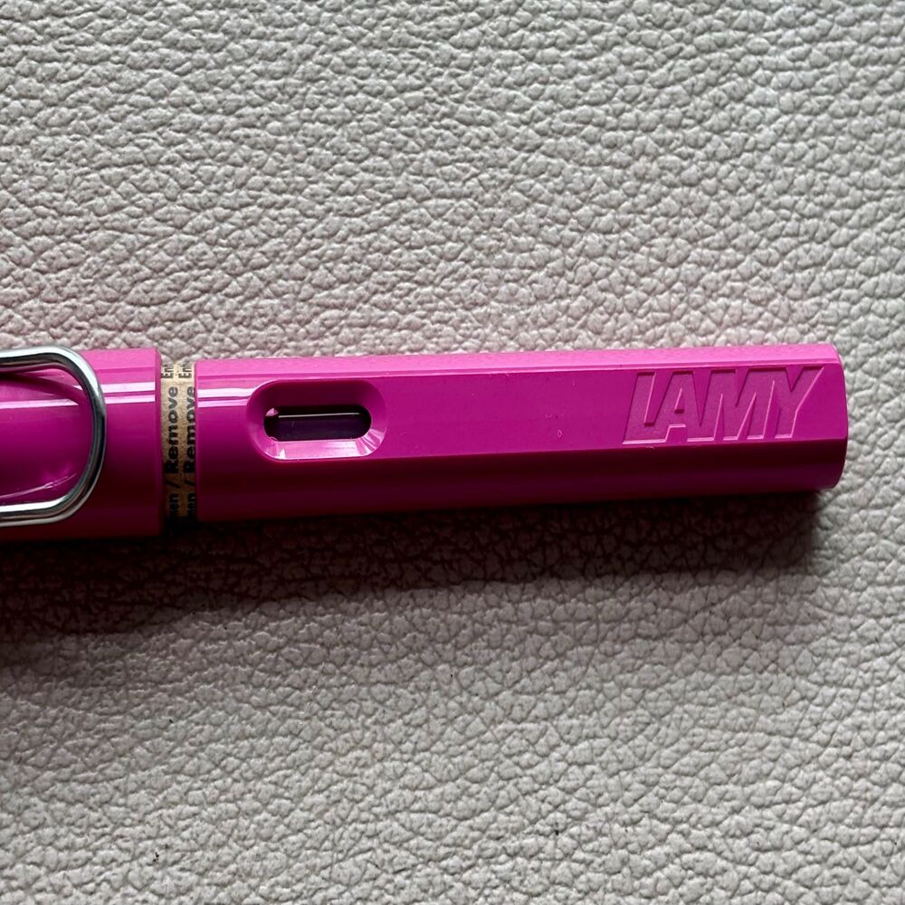2009 Lamy Pink Silver Clip Safari Fountain Pen Dot Cap