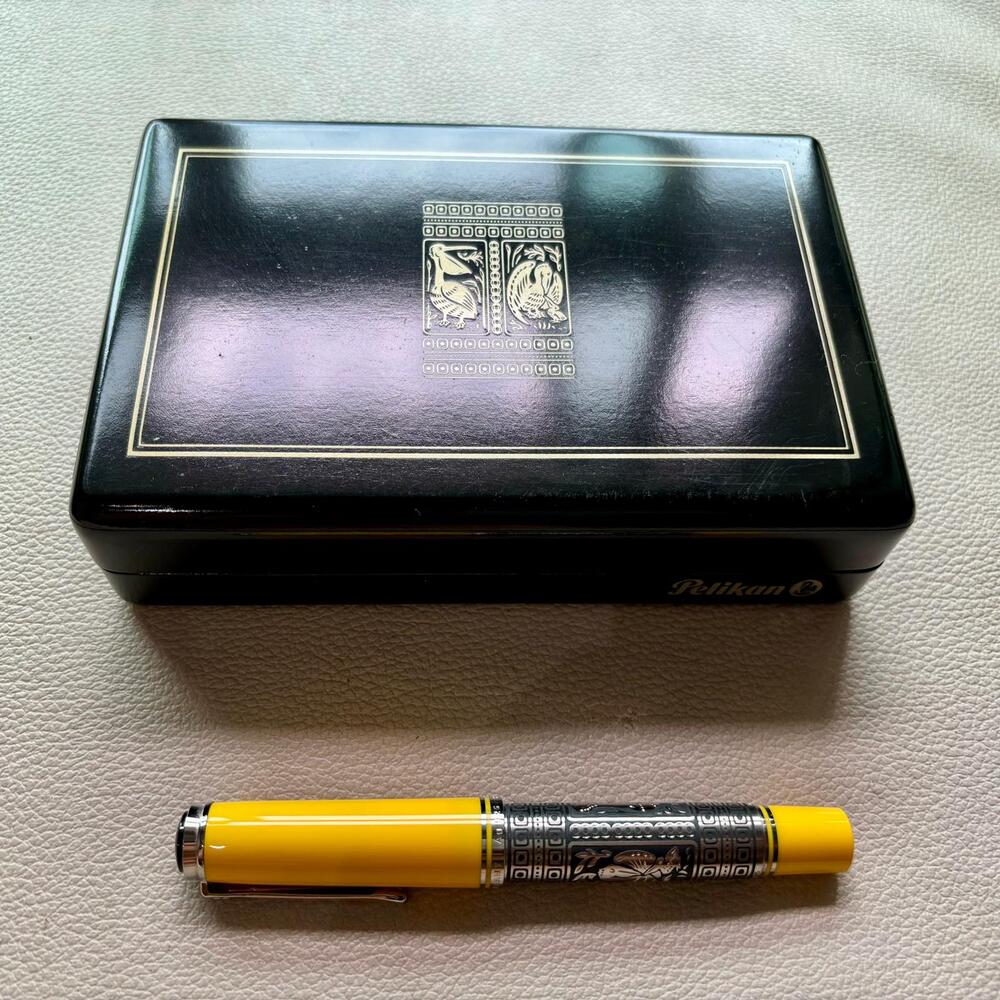 Pelikan M910 Yellow Toledo Fountain Pen Special Edition 2010