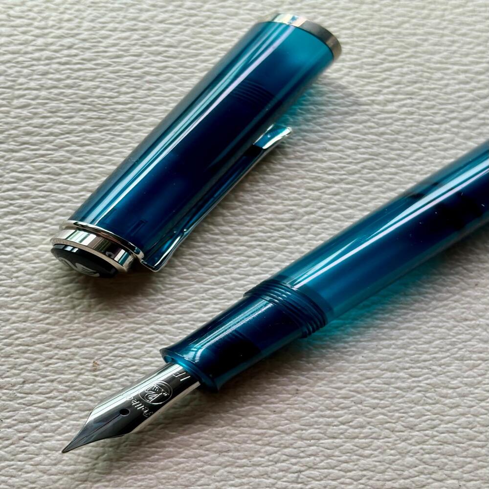 Pelikan M205 Aquamarine Fountain Pen Set