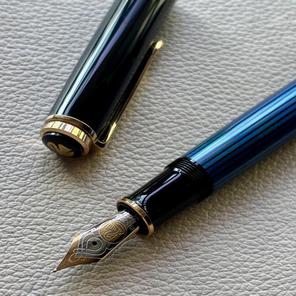 Pelikan M800 Blue Stripe Fountain Pen (OLD LOGO)