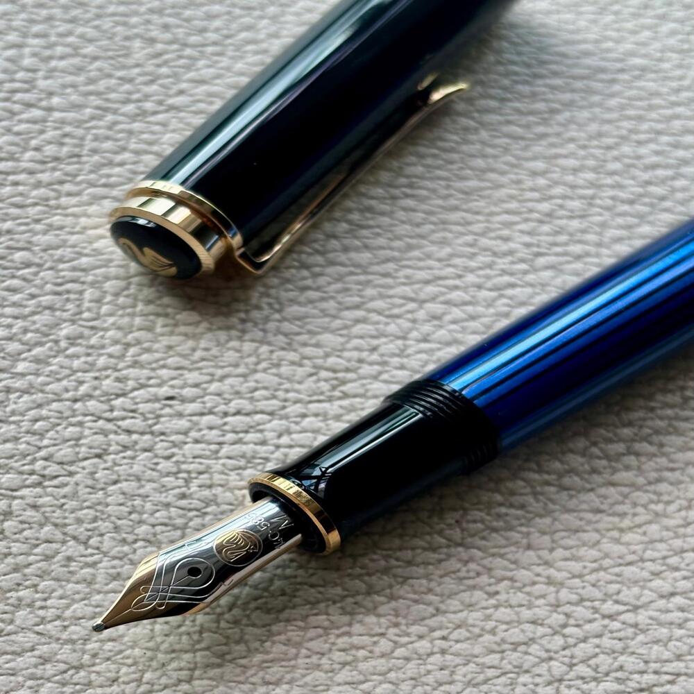 Pelikan M400 Blue Striped Fountain Pen (OLD LOGO)