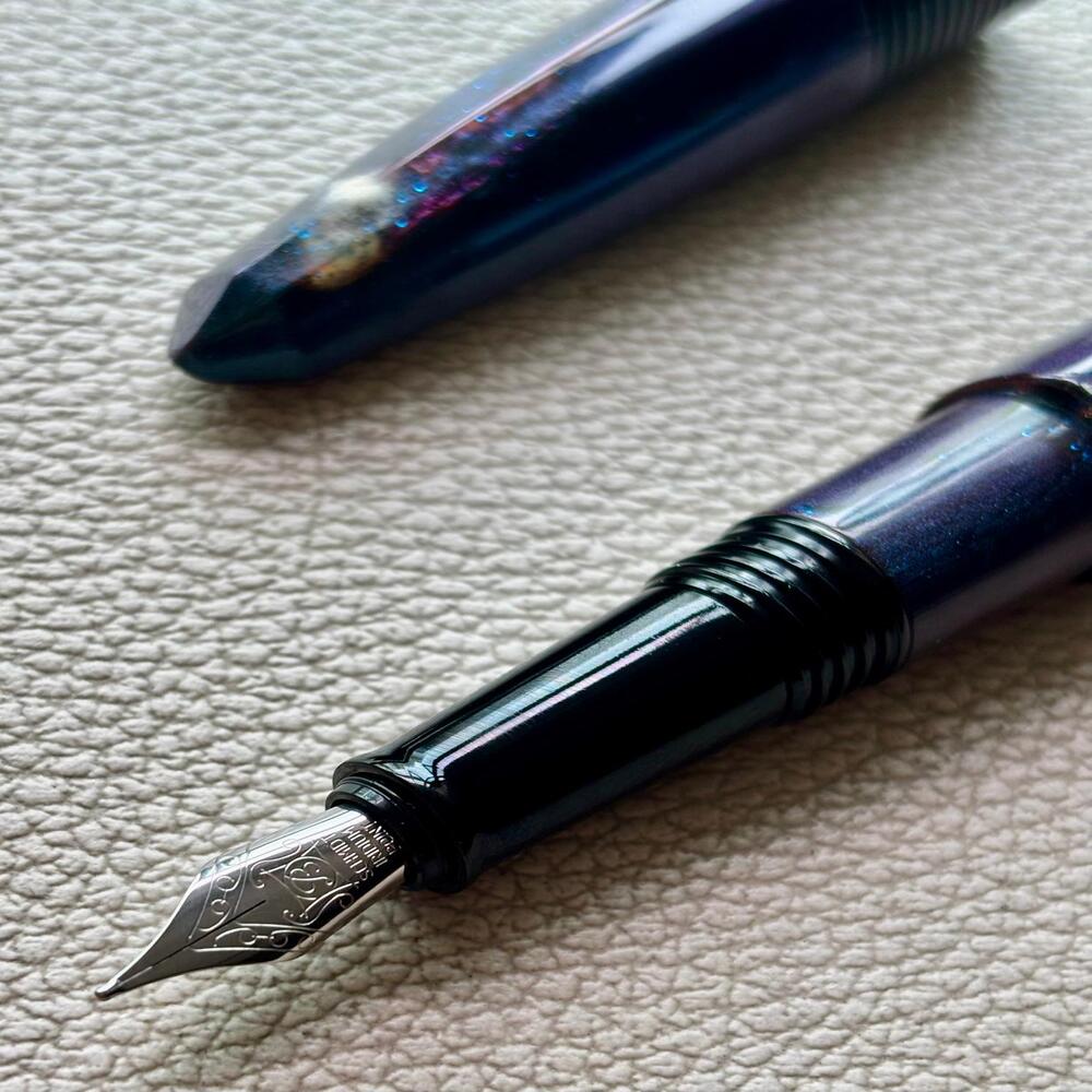 Benu Chameleon Bossy Fountain Pen Discontinued