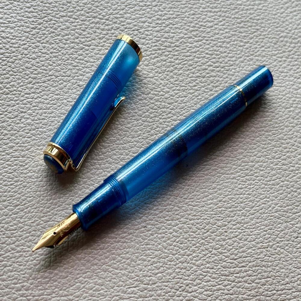 Pelikan M200 Golden Lapis Fountain Pen Set Special Edition