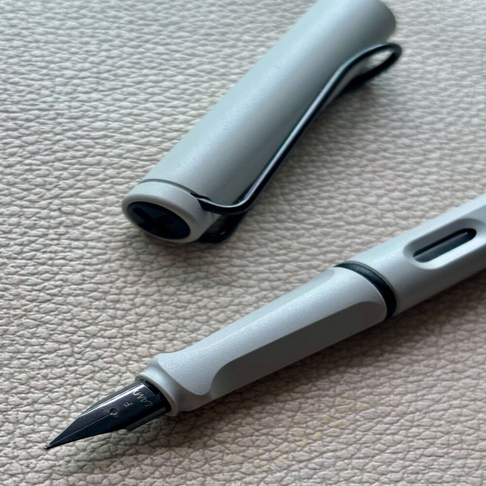 Lamy Grey Matte (Griso) black Clip Safari Fountain Pen Discontinued