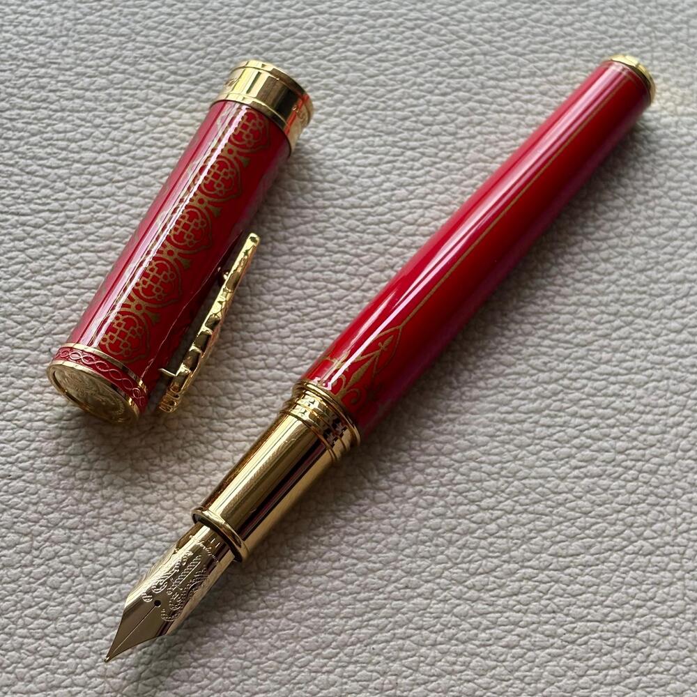 Montegrappa Games of Thrones Lannister Fountain Pen