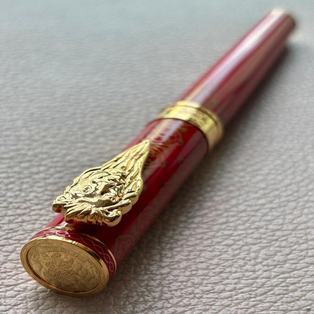 Montegrappa Games of Thrones Lannister Fountain Pen