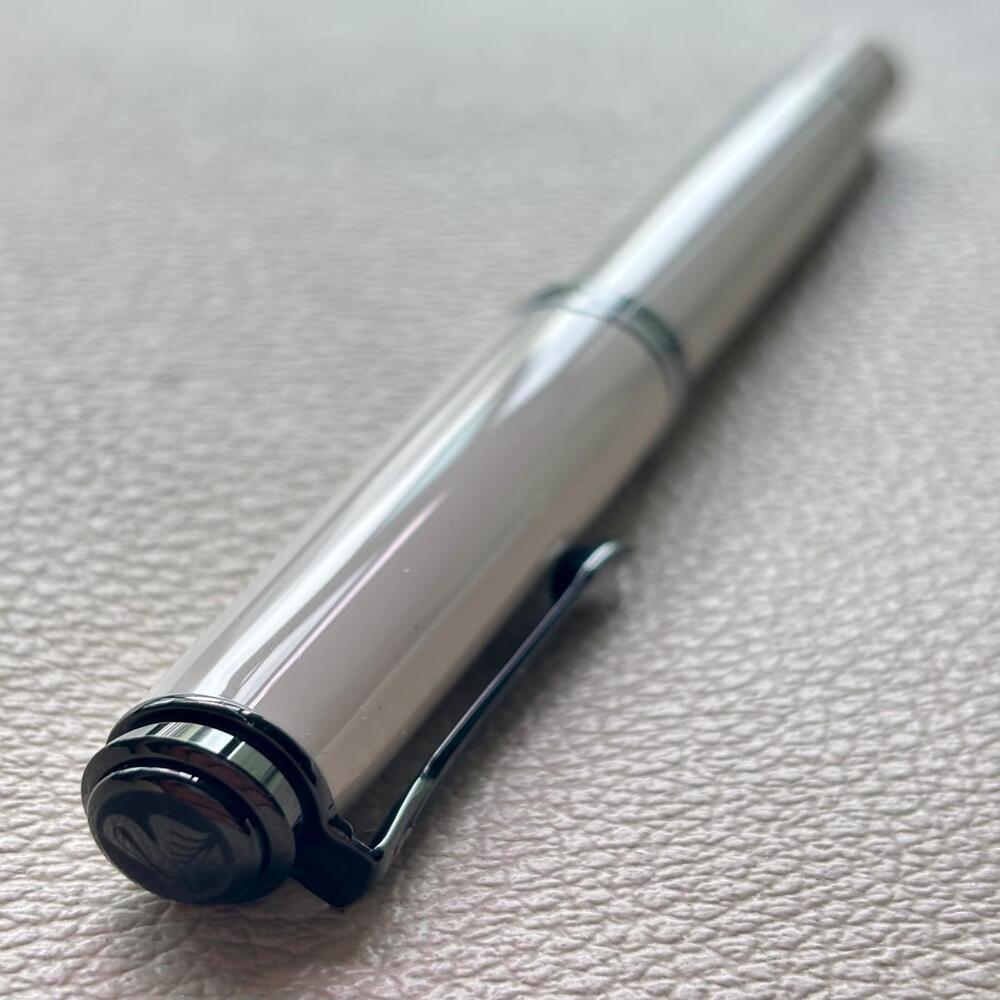 Pelikan M670 Warm Grey Fountain Pen Special Edition