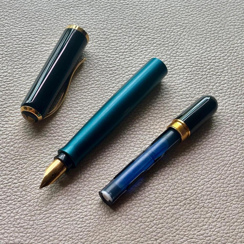 Pelikan P360 Epoch Emerald Green Fountain Pen VERY RARE