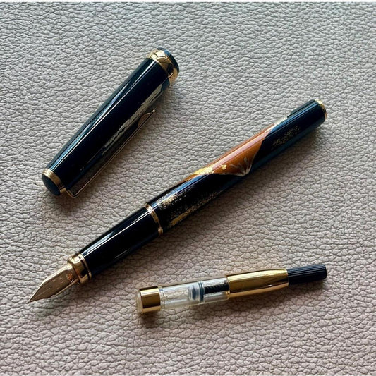 Platinum Maki-e Slim Red Mount Fuji Fountain Pen