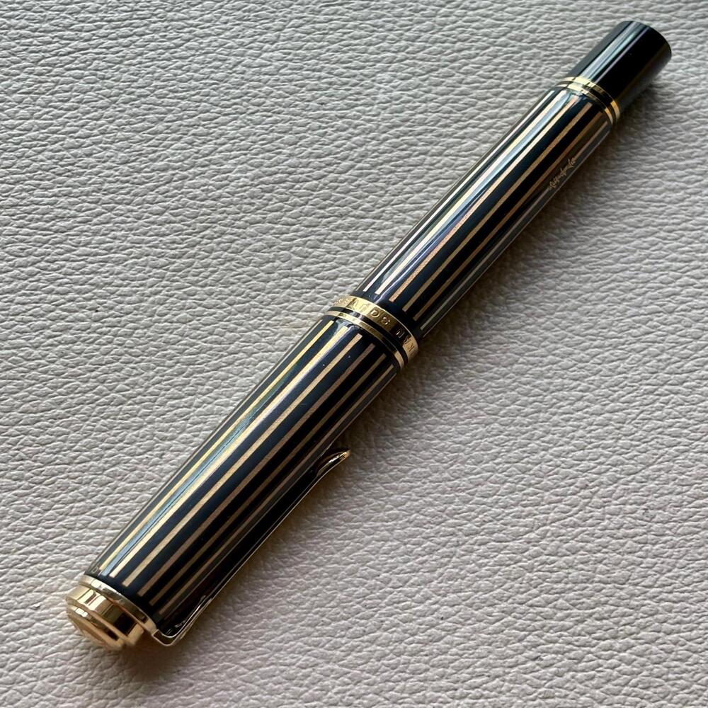 Pelikan M800 Royal Gold Raden Fountain Pen Limited Edition