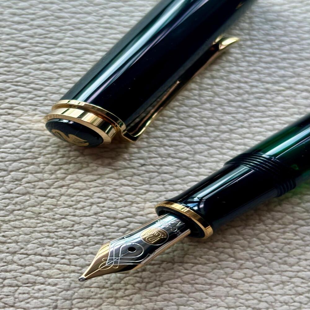 Pelikan M400 Solid Black Fountain Pen (OLD LOGO)