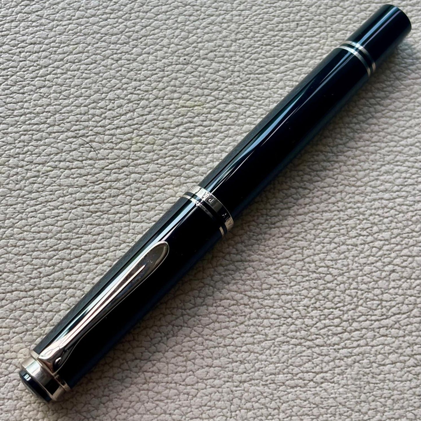 Pelikan M405 Black Sliver Fountain Pen (OLD LOGO)