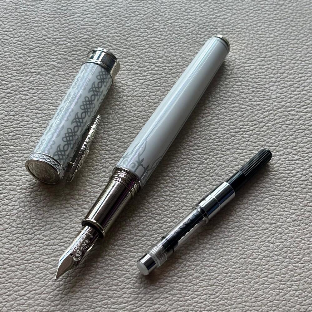 Montegrappa Games of Thrones Stark Fountain Pen