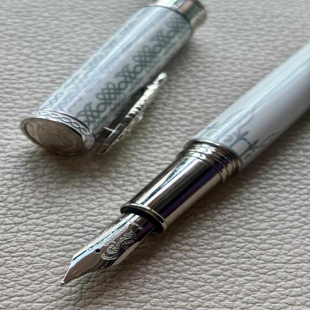 Montegrappa Games of Thrones Stark Fountain Pen