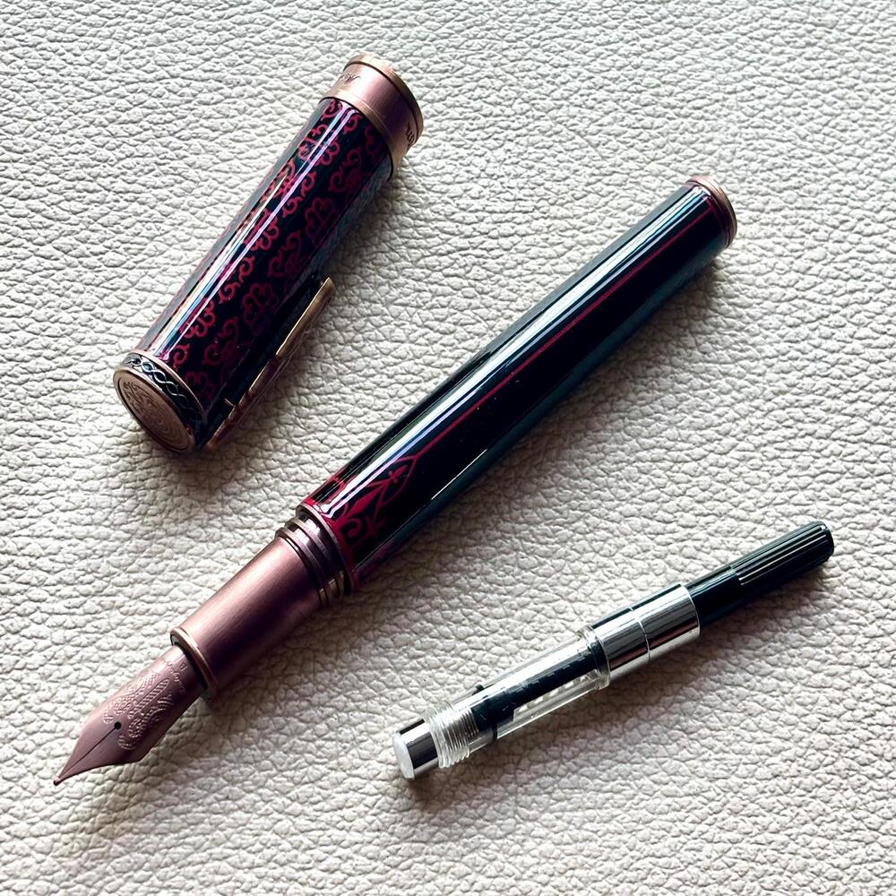 Montegrappa Games of Thrones Targaryen Fountain Pen