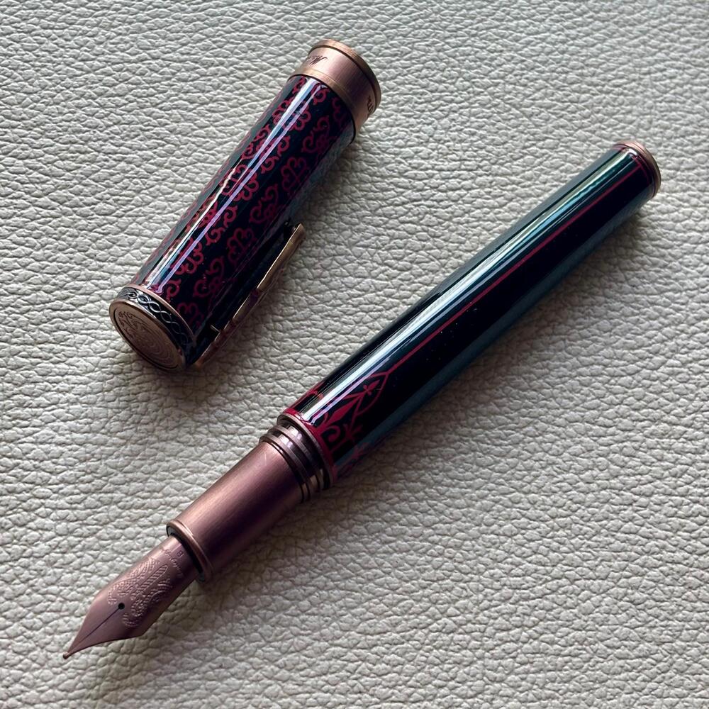 Montegrappa Games of Thrones Targaryen Fountain Pen