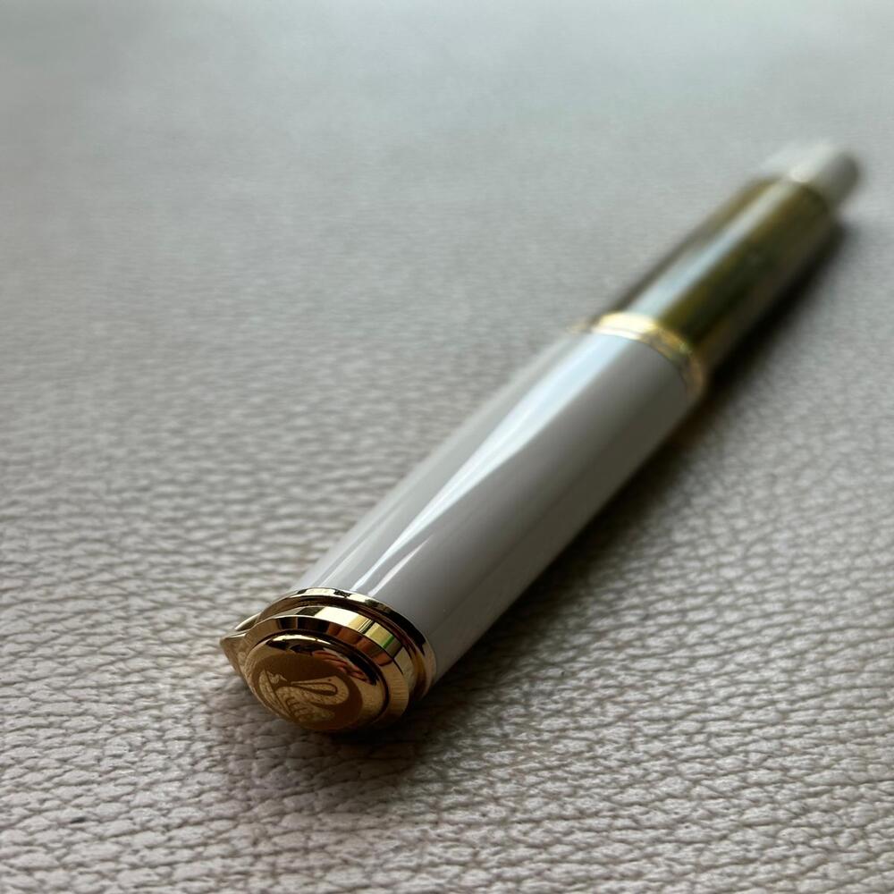Pelikan M600 Tortoise White Fountain Pen Special Edition