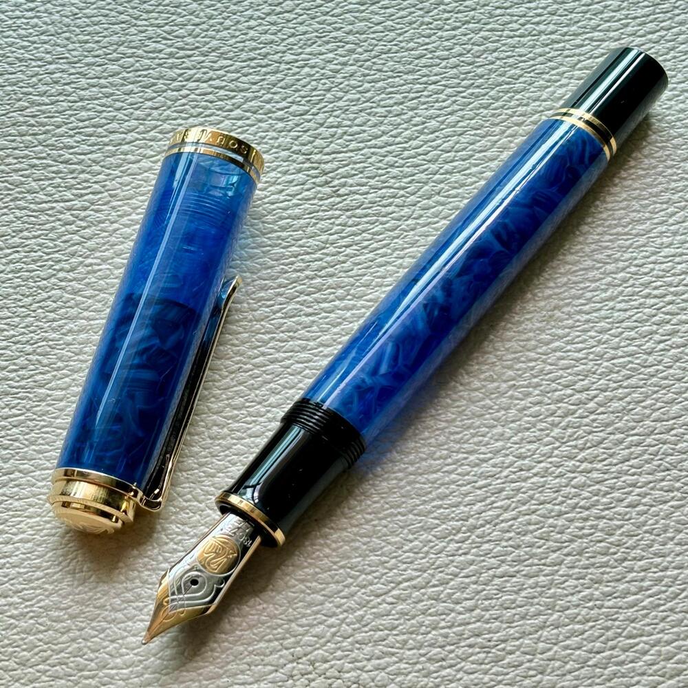 Pelikan M800 Blue O Blue  Fountain Pen Special Edition
