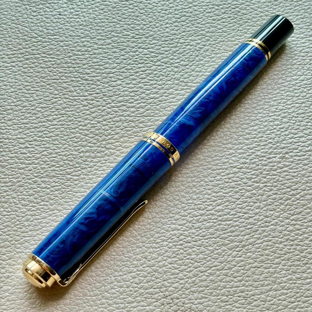 Pelikan M800 Blue O Blue  Fountain Pen Special Edition