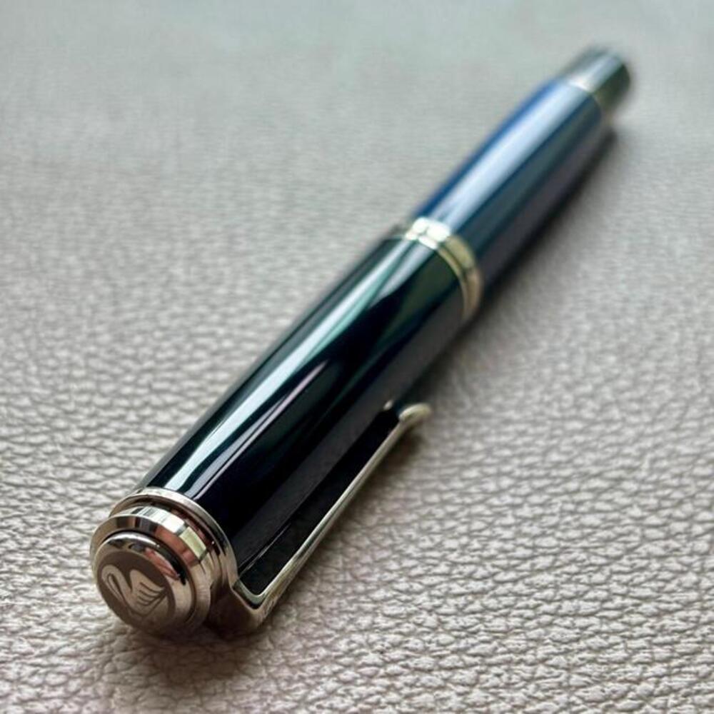 Pelikan R605 Blue Silver Stripes Rollerball Pen Special Edition Rare