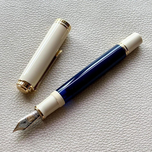Pelikan M800 Cream Blue Fountain Pen Special Edition