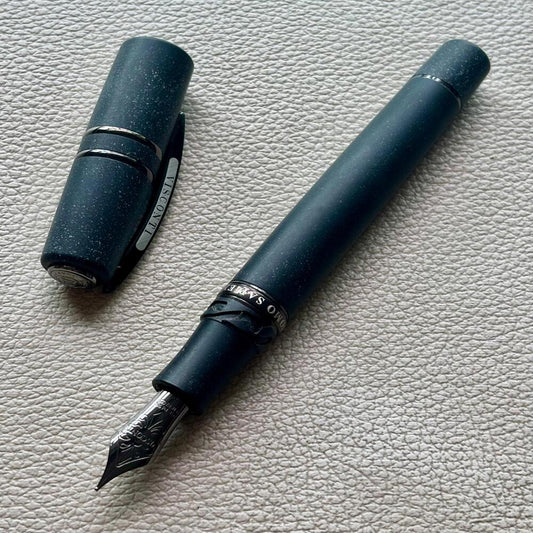 Visconti Dark Age Over Size Homo Sapiens Fountain Pen 23k nib Discontinue