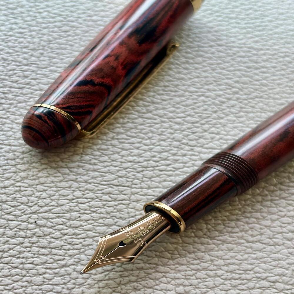 Platinum 3776 Ebonite Marble with Gold Plated trim Fountain Pen 14k Gold nib Discontinued