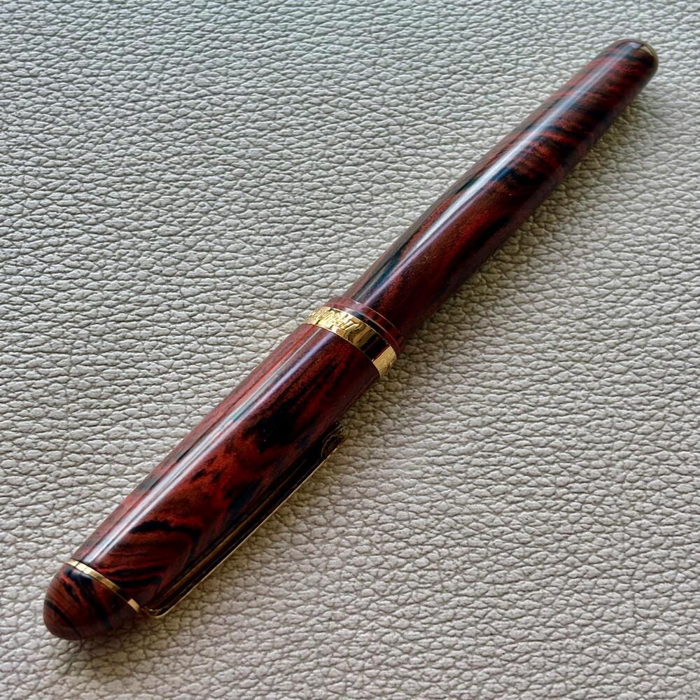 Platinum 3776 Ebonite Marble with Gold Plated trim Fountain Pen 14k Gold nib Discontinued