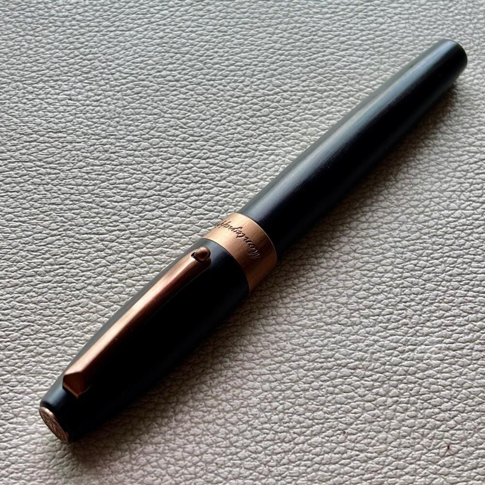 Montegrappa Fortuna Heartwood-Teak Fountain Pen with Note Book
