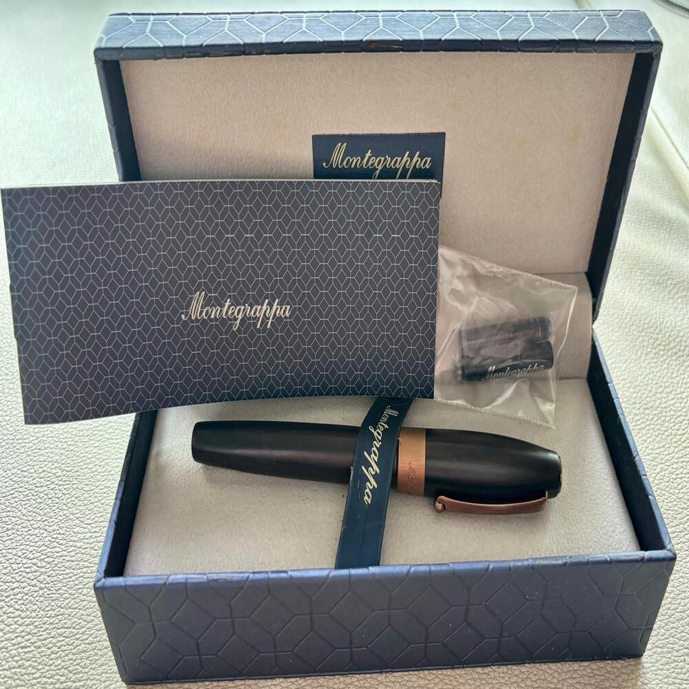 Montegrappa Fortuna Heartwood-Teak Fountain Pen with Note Book