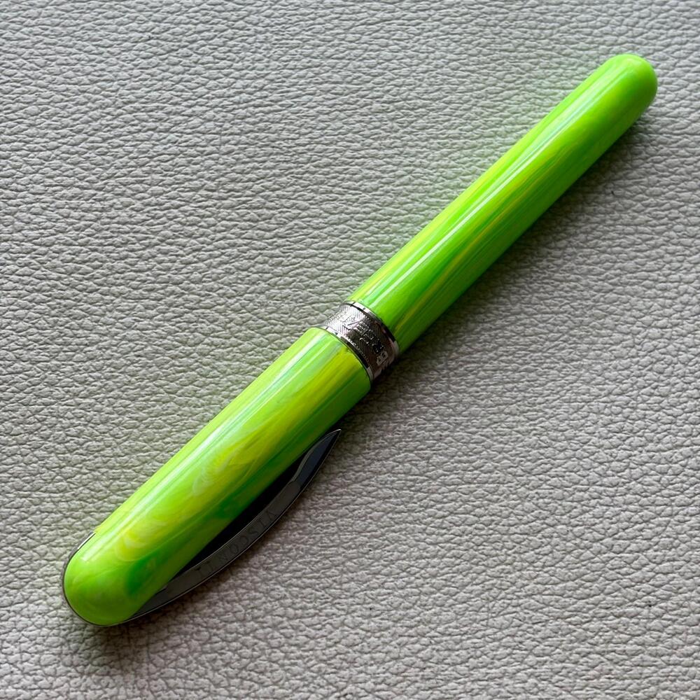 Visconti Breeze Lime Fountain Pen