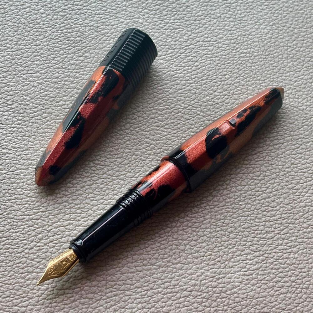 Benu Chameleon Lovely Fountain Pen Discontinued