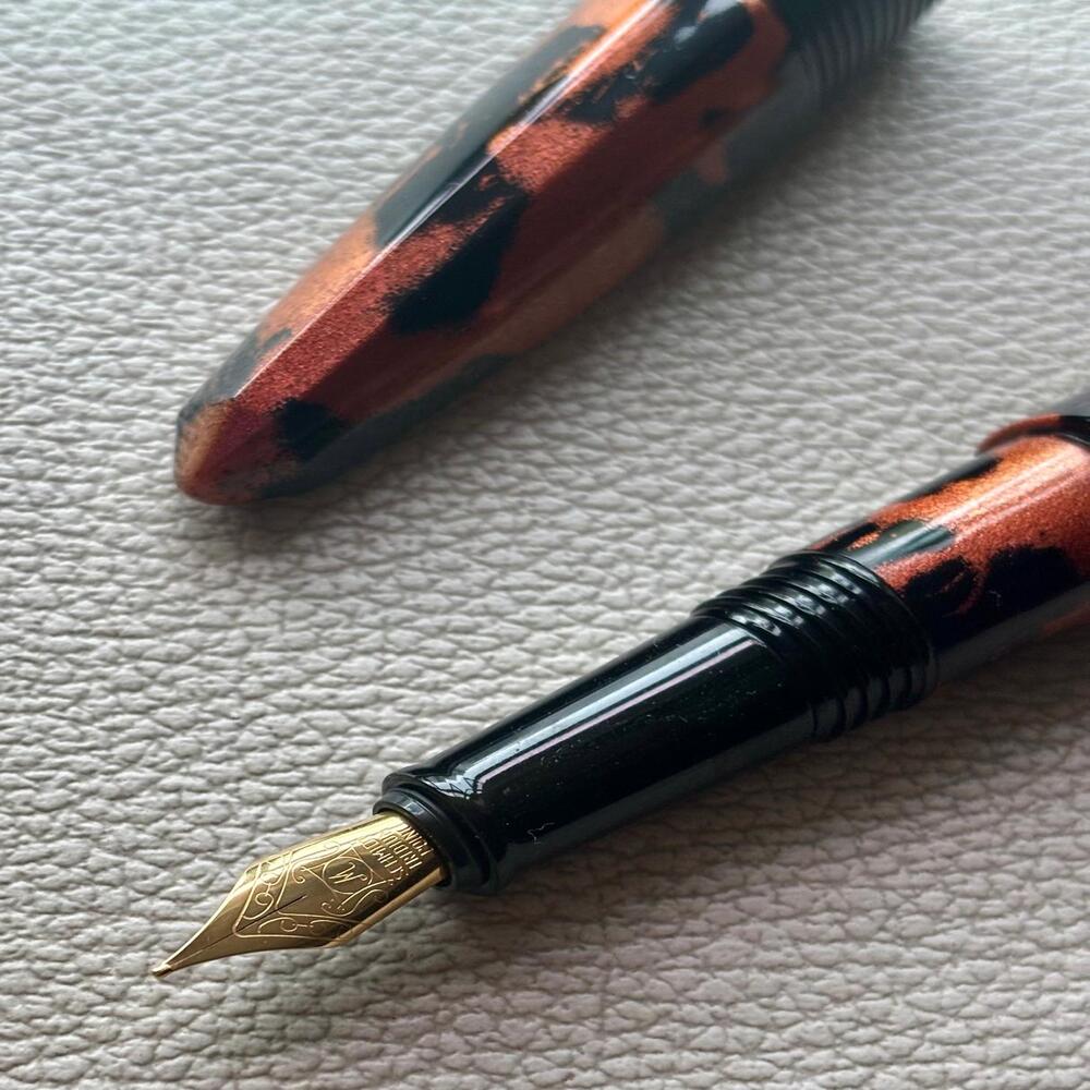 Benu Chameleon Lovely Fountain Pen Discontinued