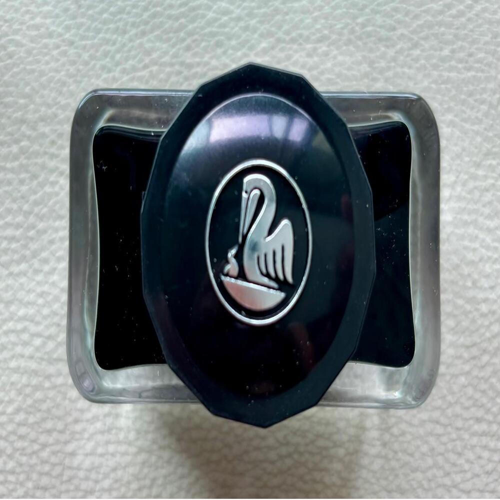 Pelikan Edestein Olivine Ink - Ink of the year 2018