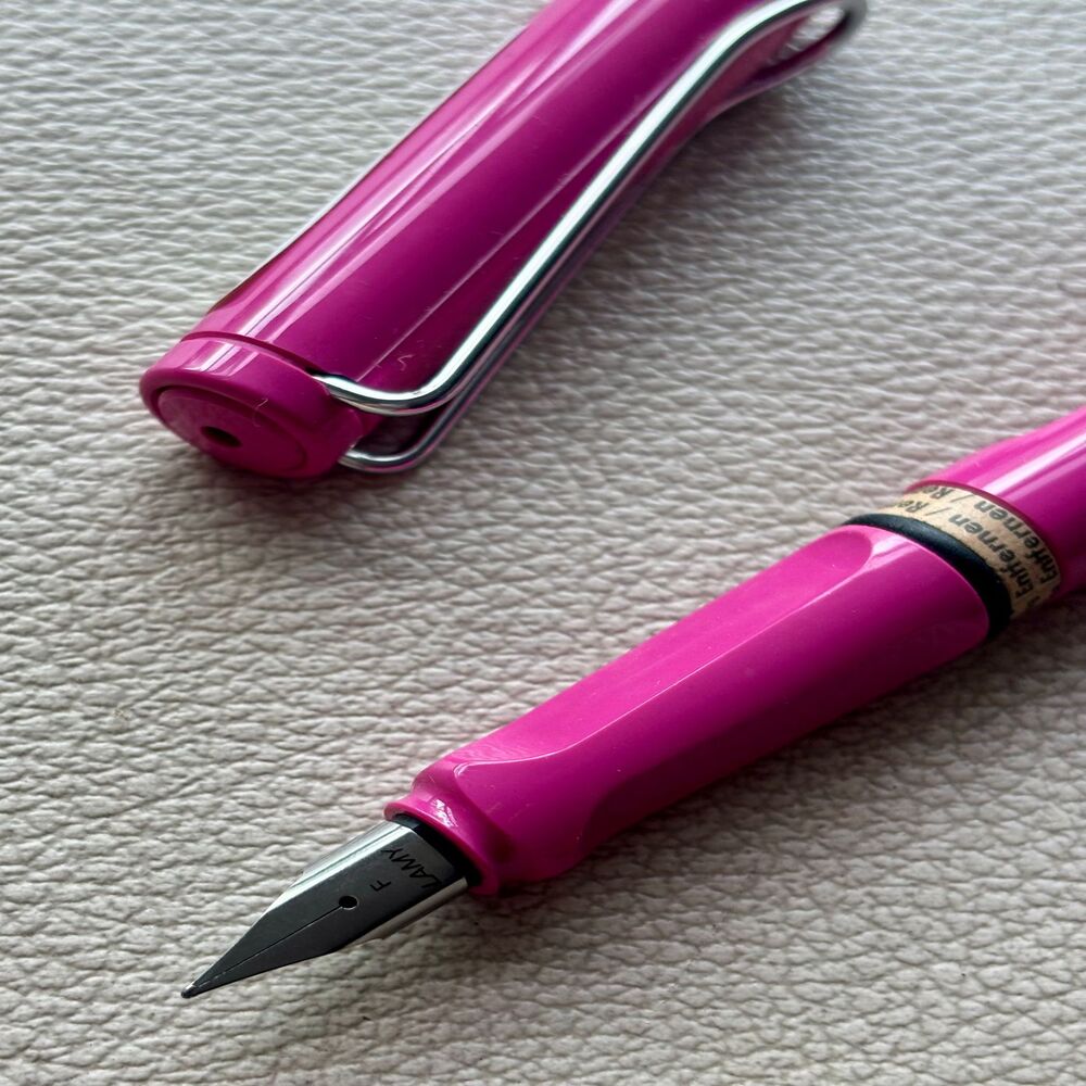 2009 Lamy Pink Silver Clip Safari Fountain Pen Dot Cap