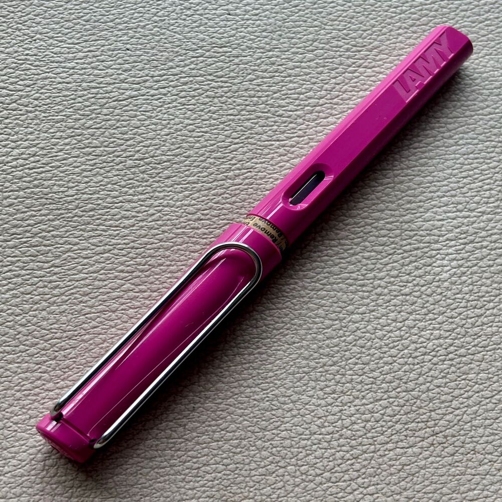 2009 Lamy Pink Silver Clip Safari Fountain Pen Dot Cap