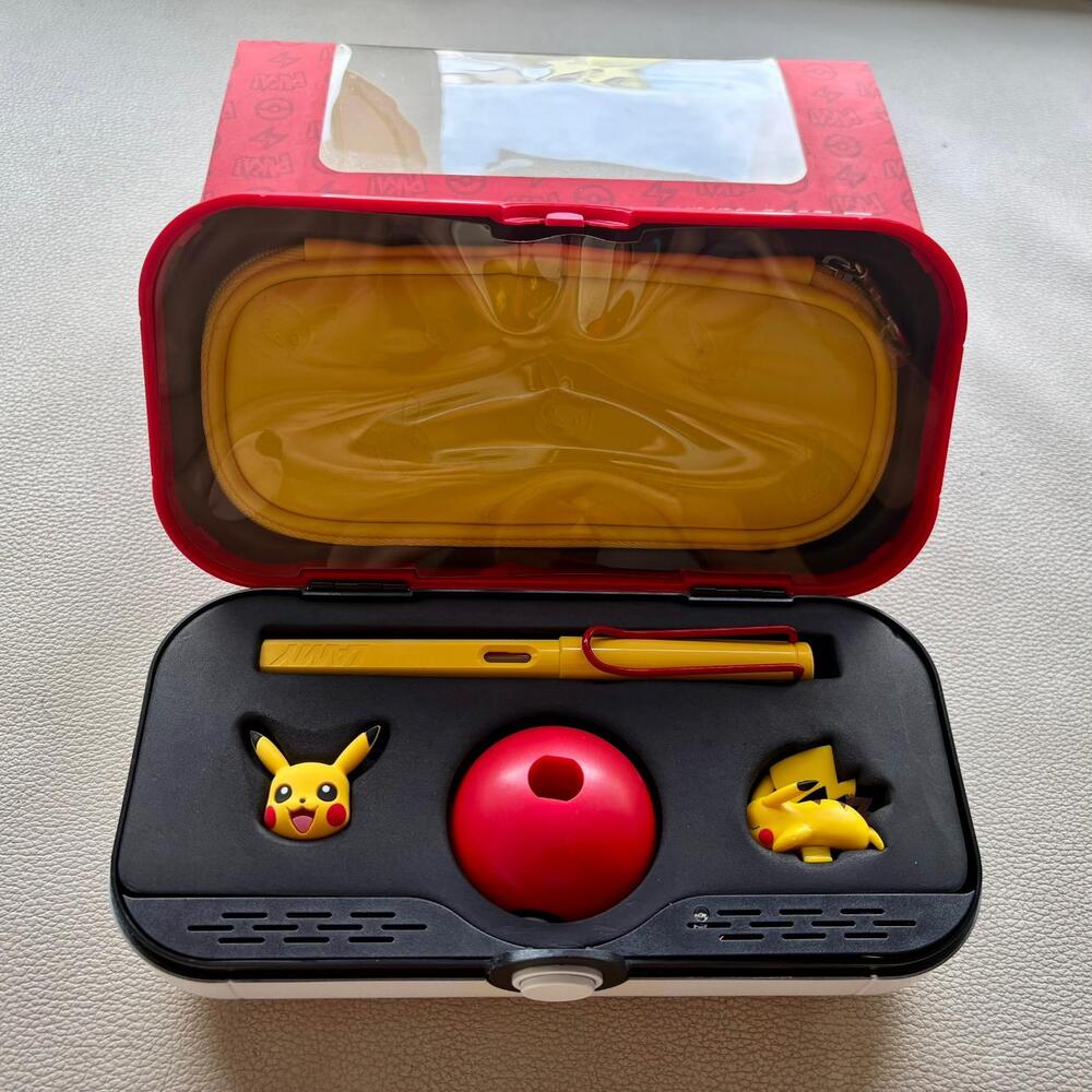 2018 Lamy Pokemon Yellow Red Clip Safari Fountain Pen Limited Edition Make for China