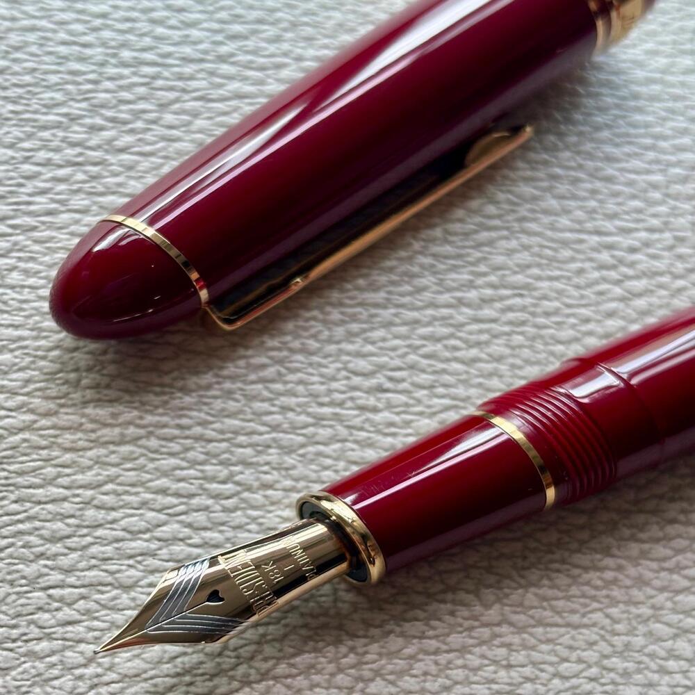 Platinum President Maroon Gold Plated Fountain Pen 18k Gold nib Discontinued