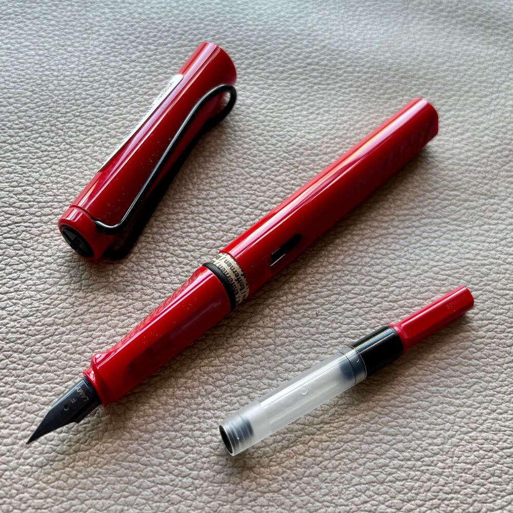 Lamy Red black Clip Safari Fountain Pen Discontinued