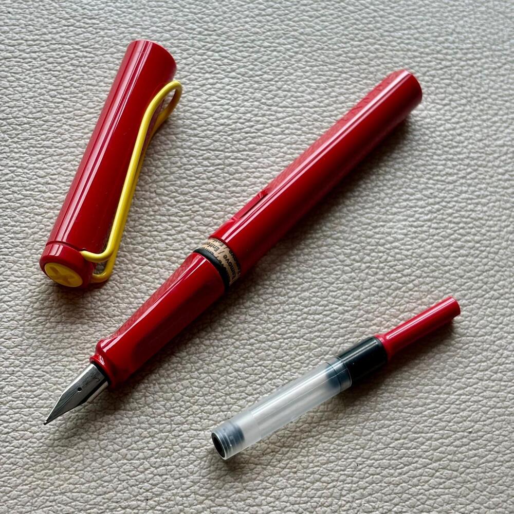 2012 Lamy Red Yellow Clip Safari Fountain Pen Limited Edition Make for China