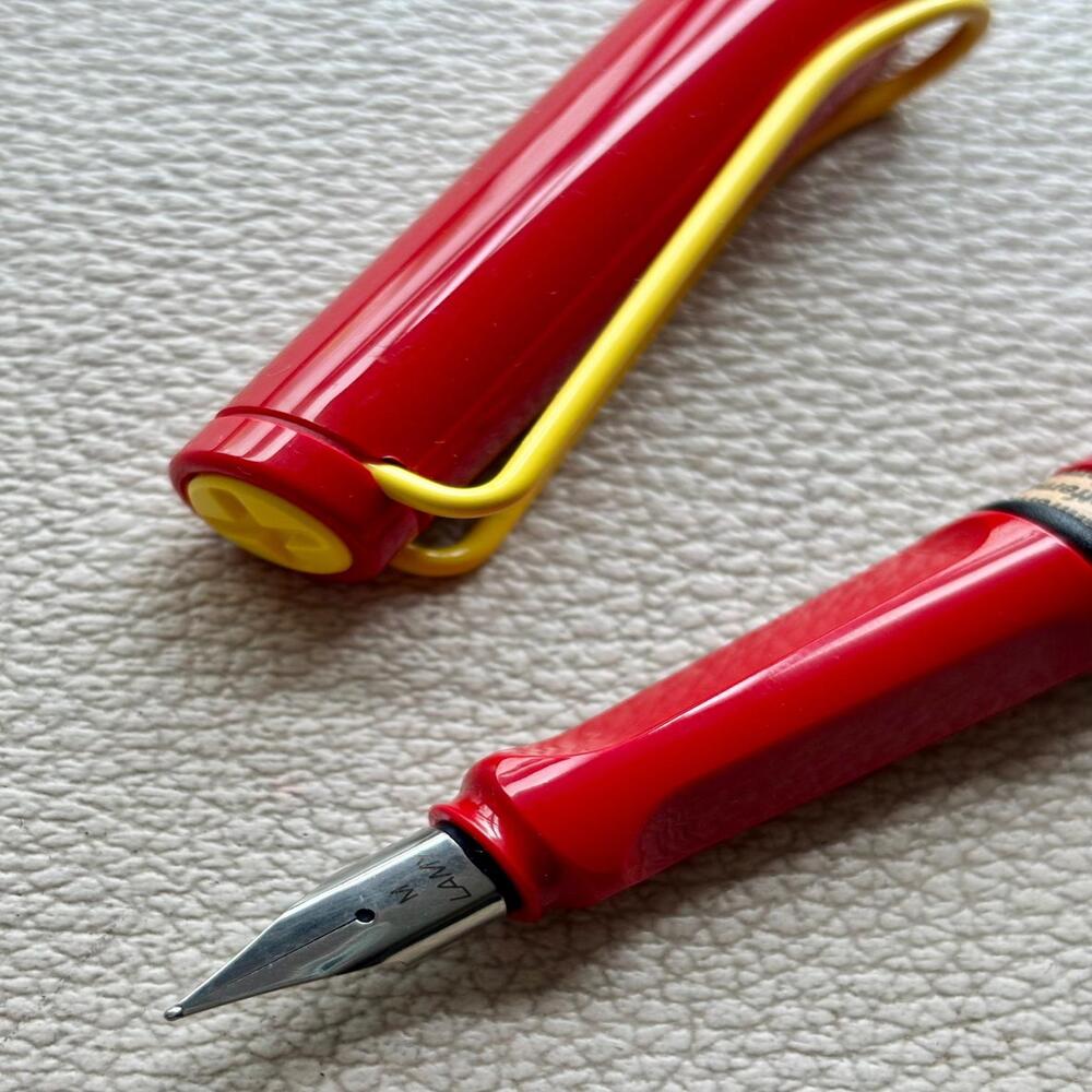 2012 Lamy Red Yellow Clip Safari Fountain Pen Limited Edition Make for China