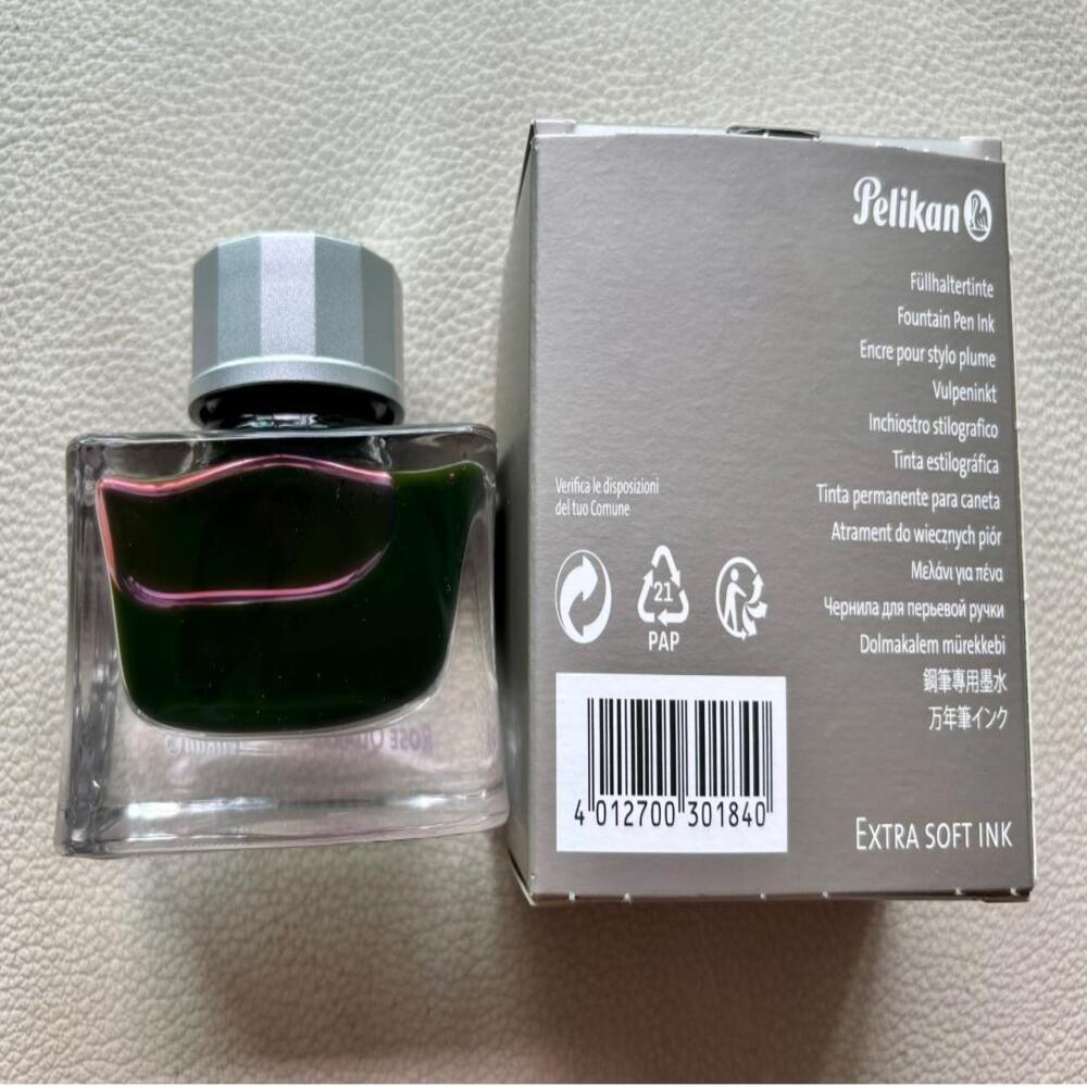 Pelikan Edestein Rose Quartz Ink - Ink of the year 2023
