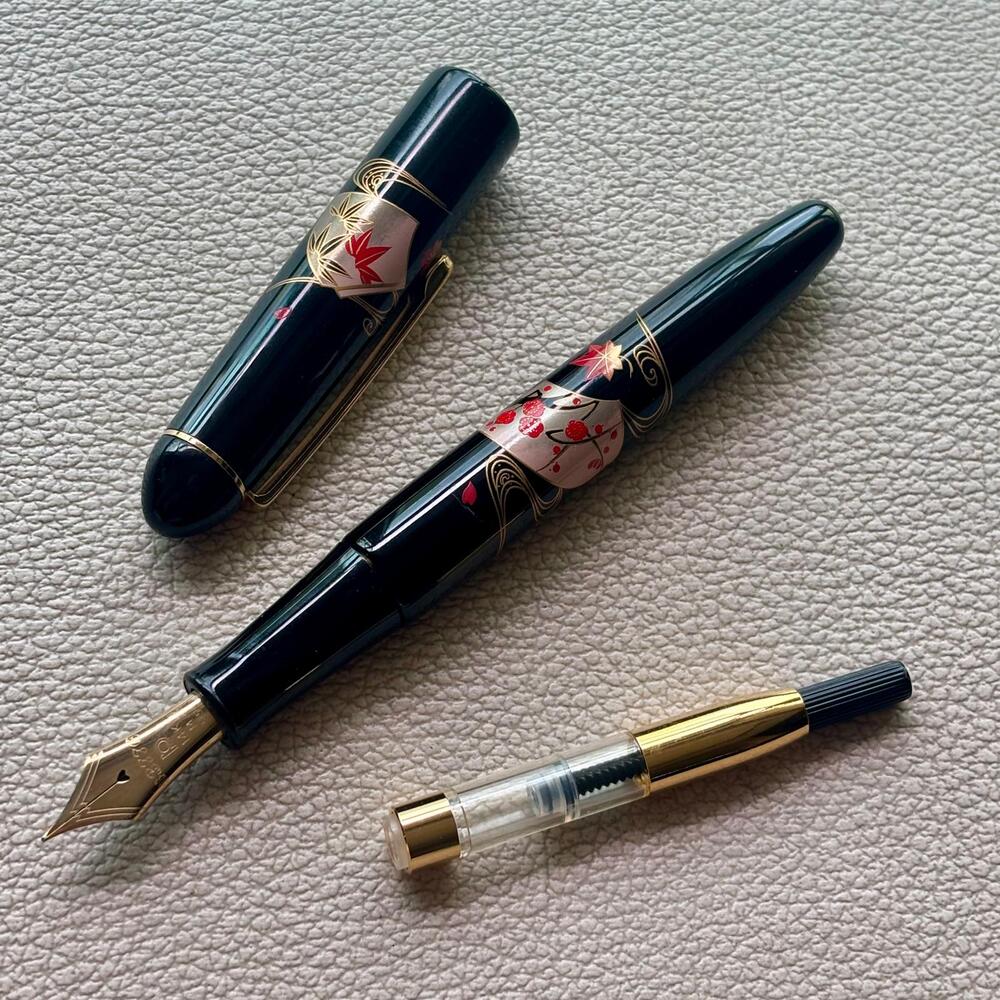 Platinum 3776 Maki-e Senmen Fountain Pen 14k Gold nib.