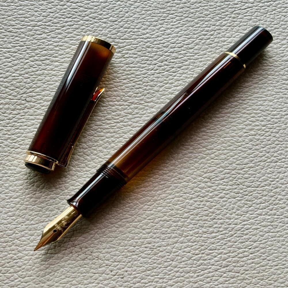 Pelikan M200 Smoky Quartz Fountain Pen Set
