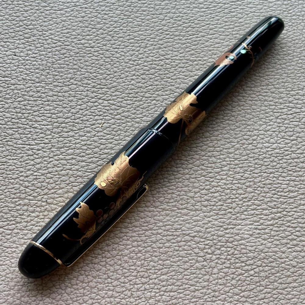 Platinum 3776 Maki-e Squirrel And Grapes Fountain Pen 18k Gold nib.