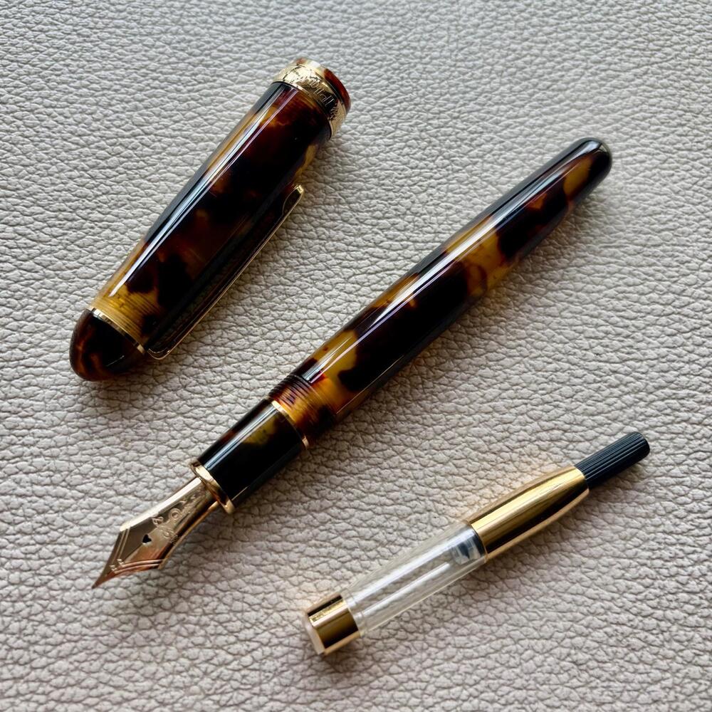 Platinum Tortoise Celluloid with Gold Plated trim Fountain Pen 14k Gold nib Discontinued