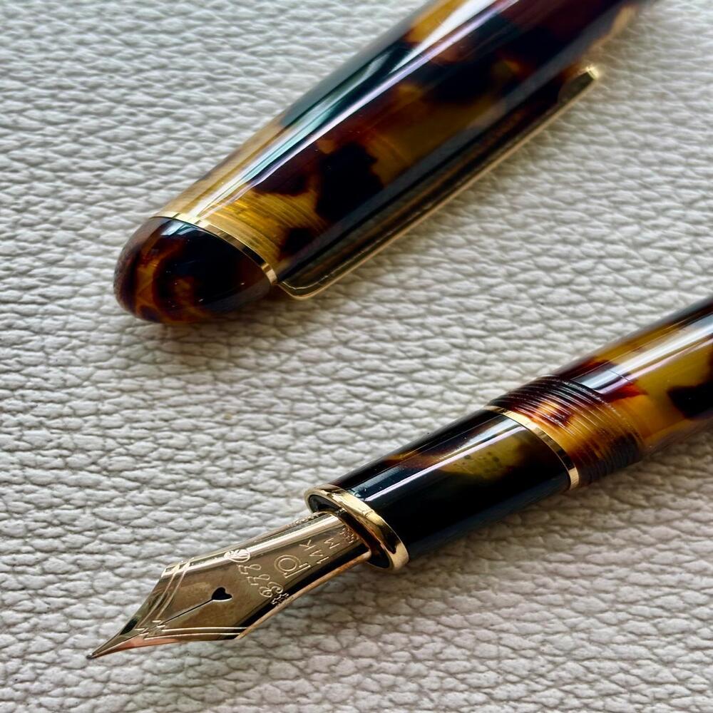 Platinum Tortoise Celluloid with Gold Plated trim Fountain Pen 14k Gold nib Discontinued