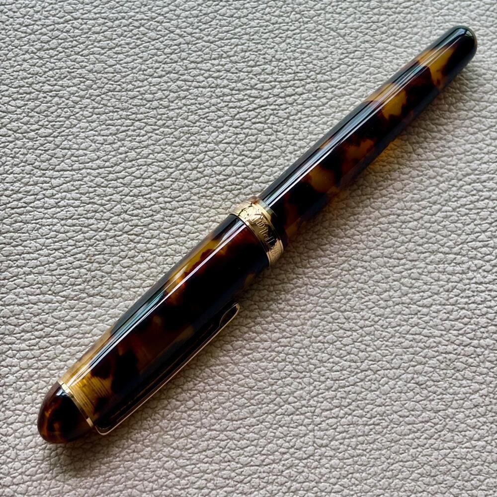 Platinum Tortoise Celluloid with Gold Plated trim Fountain Pen 14k Gold nib Discontinued